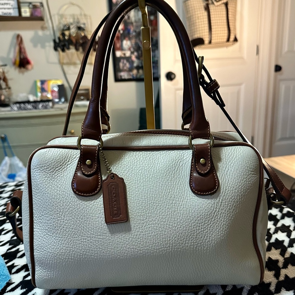 VTG Coach Sheridan Collection Wilmington satchel and kiss lock wallet set - Picture 4 of 11